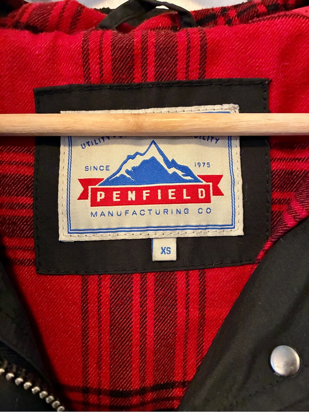 Women’s Penfield Kasson Black Hooded Utility Jacket with Red Plaid Lining - Picture 2 of 5